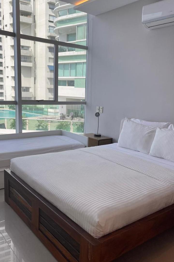 Espectacular Muy Amplio Apartamento *